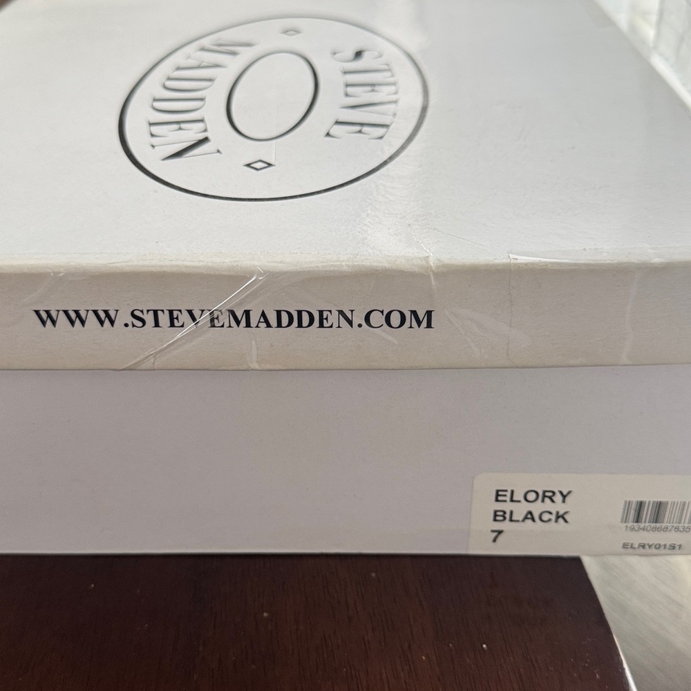 Steve Madden Sleek Black Suede Block-Heel Ankle Booties - Picture 7 of 7